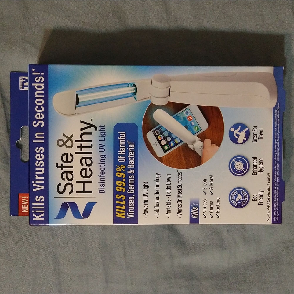 UV disinfecting light